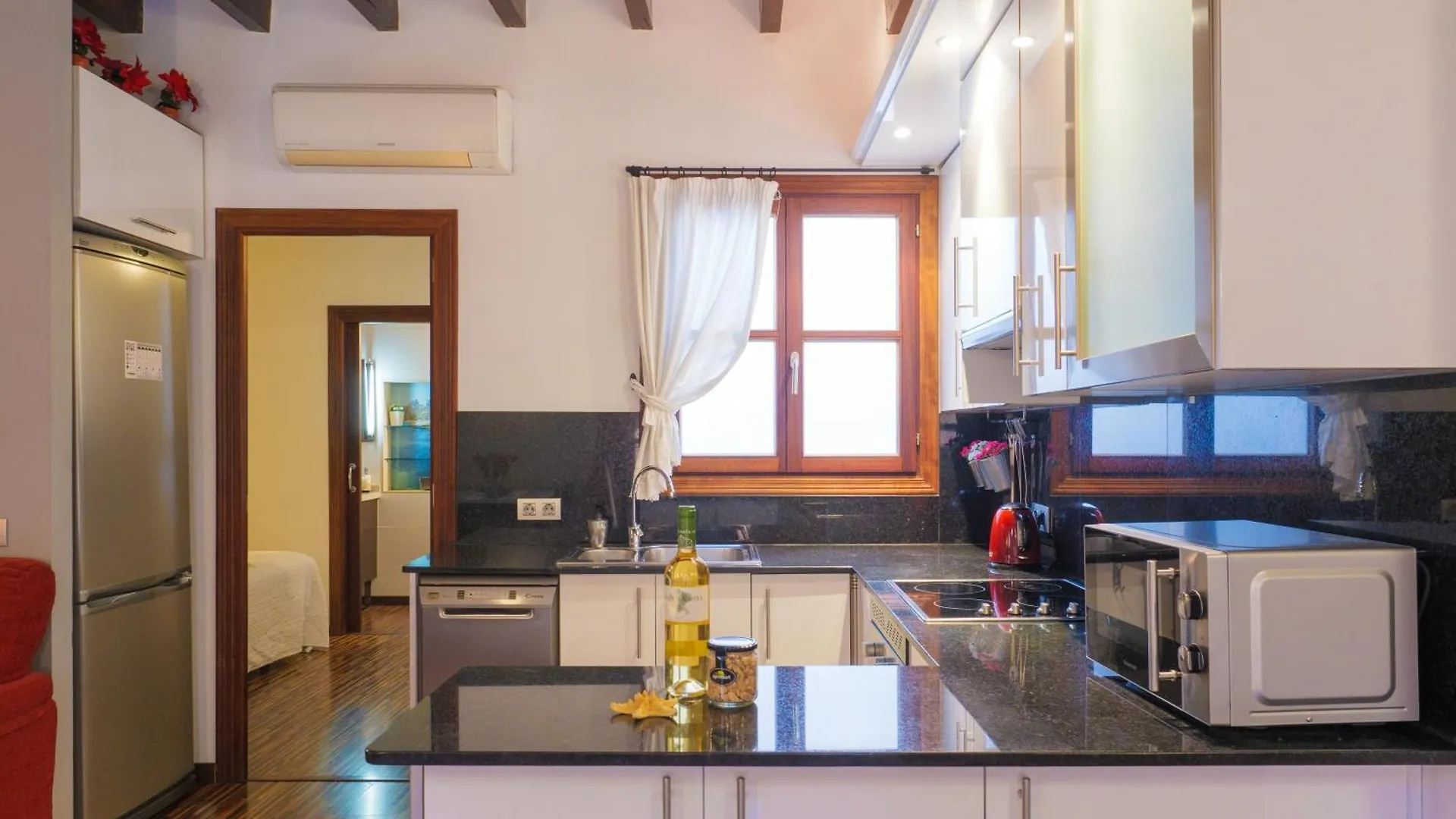 פלמה דה מיורקה Apartamento Luminoso Y Proximo Al Mar En El Casco Historico De La Ciudad ספרד